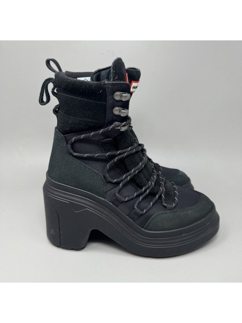 Hunter Discoverer Women’s Size 6 Black Heeled Ankle Boots